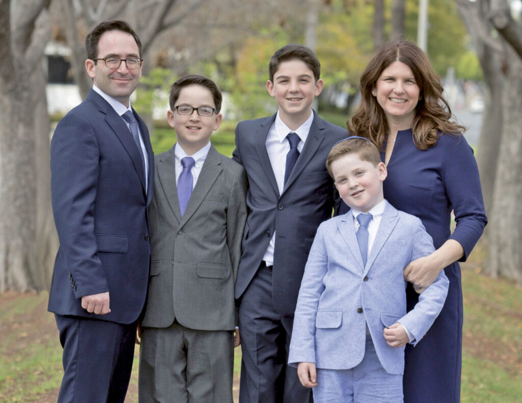 1_gwen_jeremy_rosenthal_family_photo_web 1_gwen_jeremy_rosenthal_family_photo_web